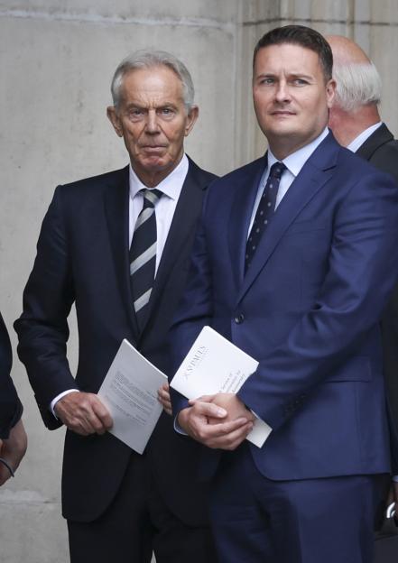 Former Prime Minister Tony Blair and Health Secretary Wes Streeting leaving St Paul's Cathedral.