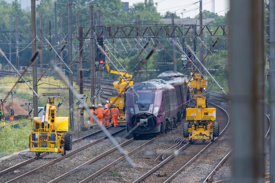 Five Unanswered Questions Haunting the Bedford Train Crash: From 'Signal Failure' to the 'Dead Man's Pedal'