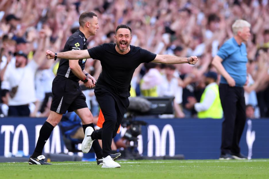 Roberto De Zerbi's Hilarious Pitch Invasion: Celebrating 17th Place in Style!