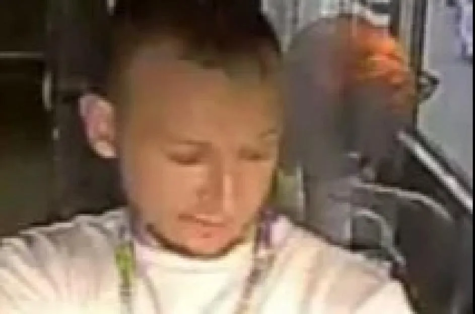 Man ‘holding a gun’ spotted on city bus as cops release CCTV