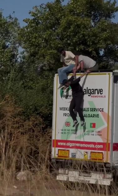 Dramatic Scene in Essex: Illegal Migrants Emerge from Lorry After Cutting Roof to Evade Border Check from Spain