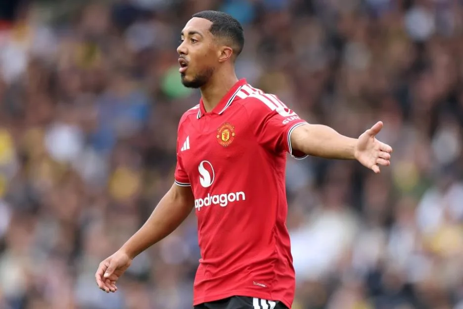Leeds United v Manchester United - Premier League 2026/27