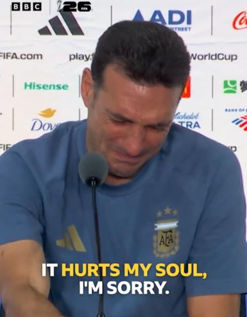 Lionel Scaloni in Tears: Argentina Coach Walks Out of Press Conference After Heartbreaking World Cup Final Loss
