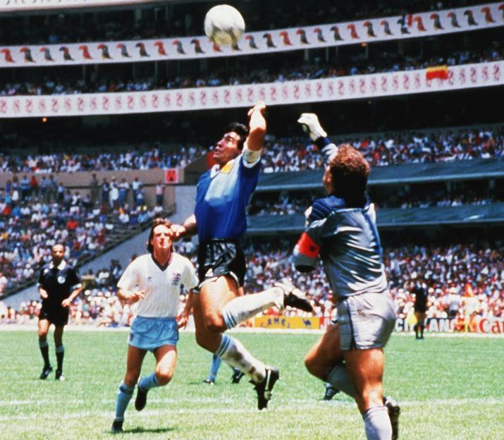 Argentina's Superstitions Spark Special World Cup Request for 'Lucky' Kit Against England Following Maradona and Beckham Legends