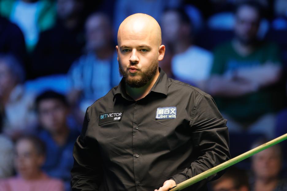 Luca Brecel Explains His Last-Minute Arrival at the World Snooker Championship Final