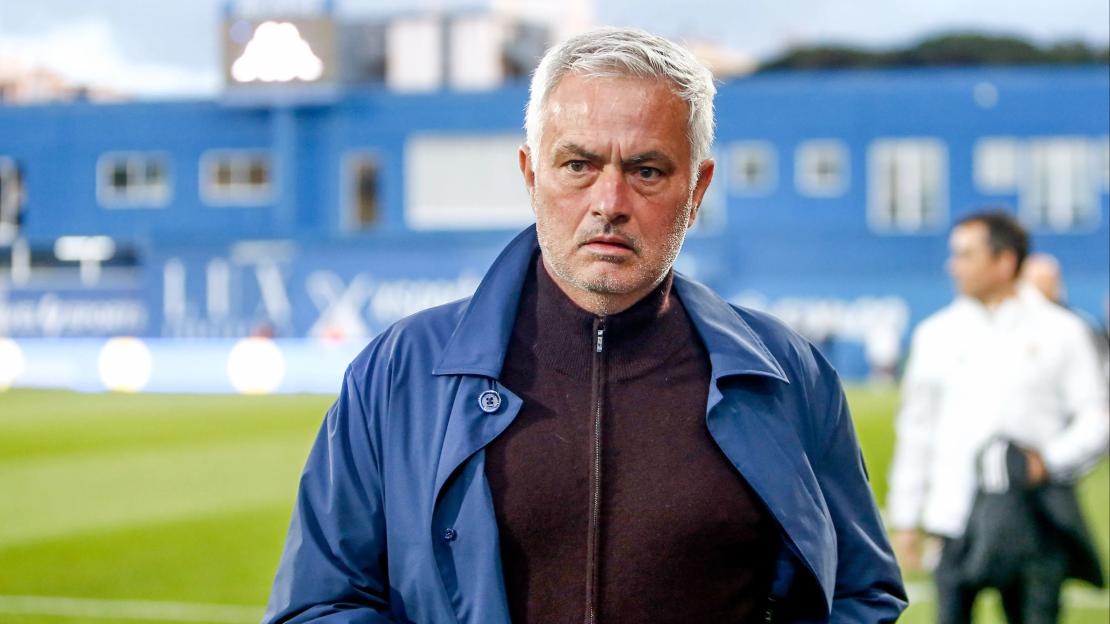 Jose Mourinho, head coach of SL Benfica, at a Primeira Liga match.