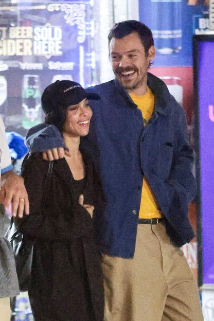 PREMIUM EXCLUSIVE: Harry Styles and Zoe Kravitz Seemingly Confirm Romance as They Walk Arm in Arm on a Date Night in New York City.