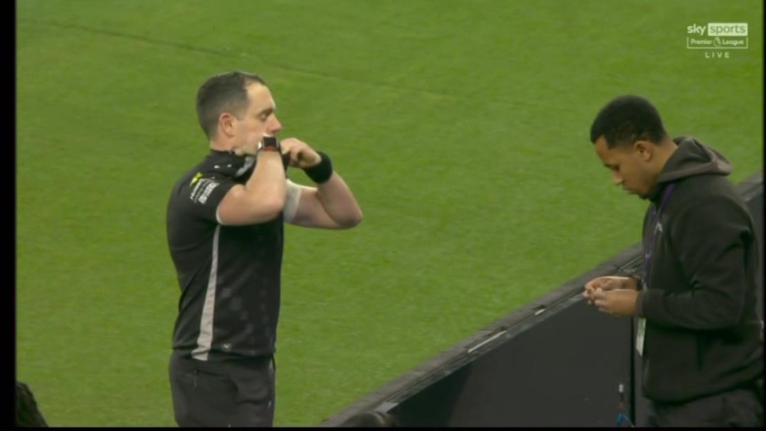 'Tottenham vs Arsenal Suspended Again: Players Forced to Warm Up Twice—'It Just Looks Pathetic''