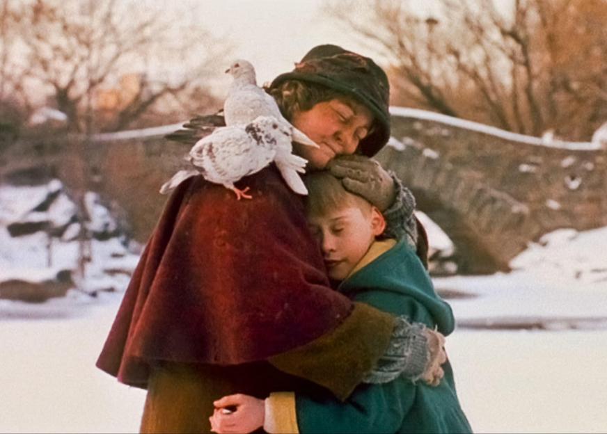 Brenda Fricker as the Pigeon Lady and Macaulay Culkin as Kevin in "Home Alone 2: Lost in New York"