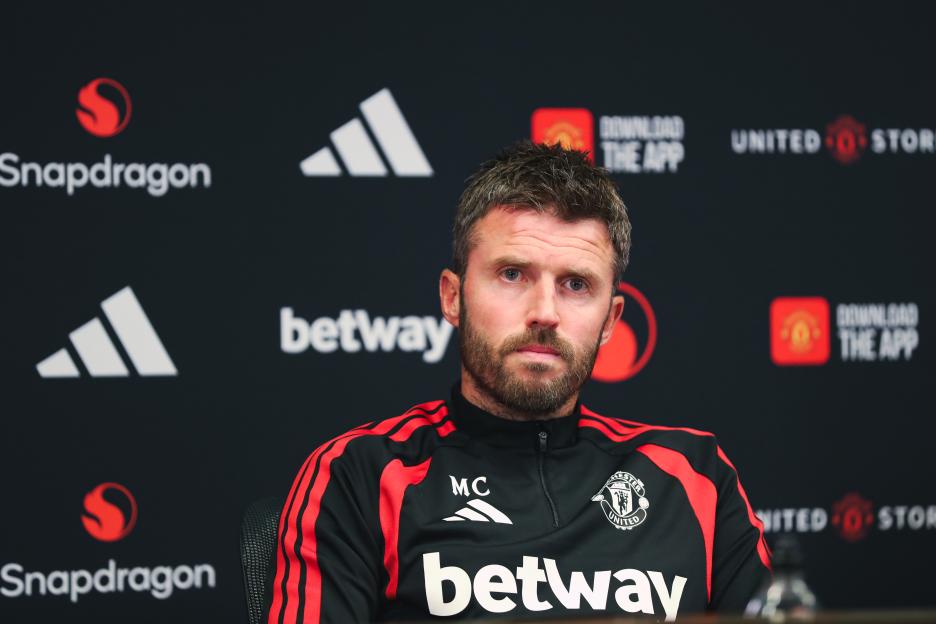 Michael Carrick Believes Man Utd Boasts a 'Strong Spine' as They Gear Up for Premier League Title Challenge