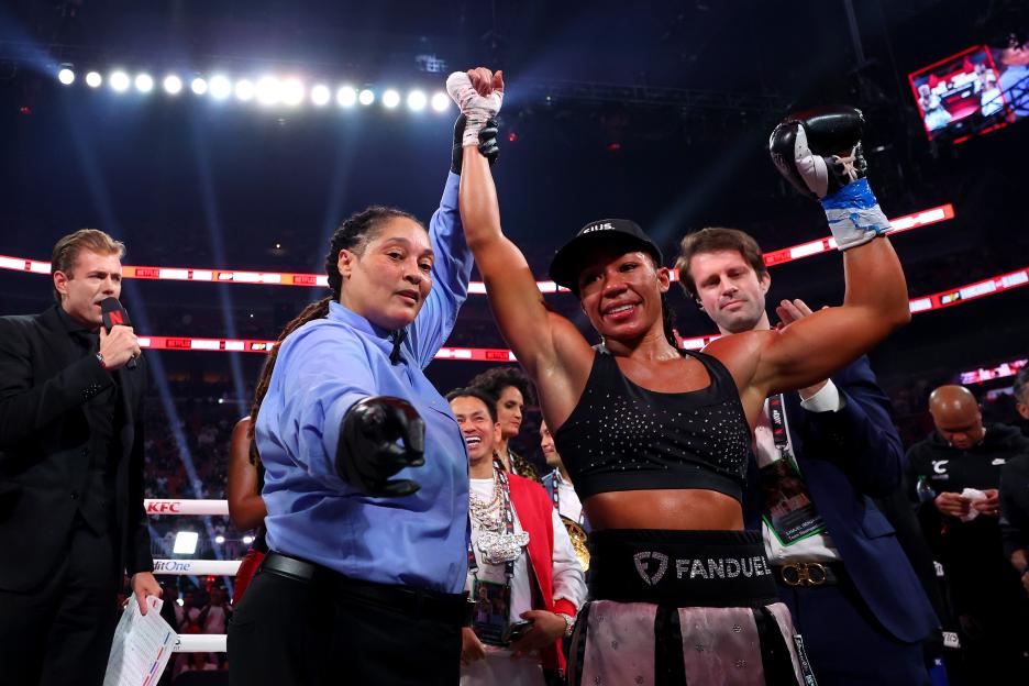 Jake Paul v Anthony Joshua