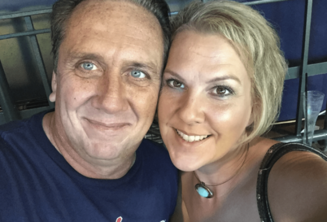 Rachel Bond smiling with her husband Thomas.