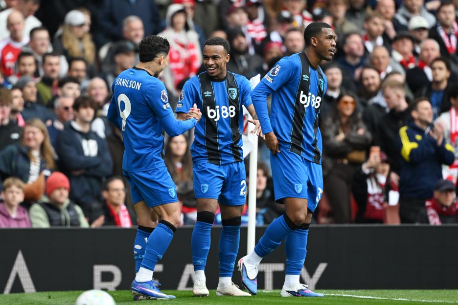 Eli Junior Kroupi of AFC Bournemouth celebrates scoring his team's first goal with teammate Evanilson.