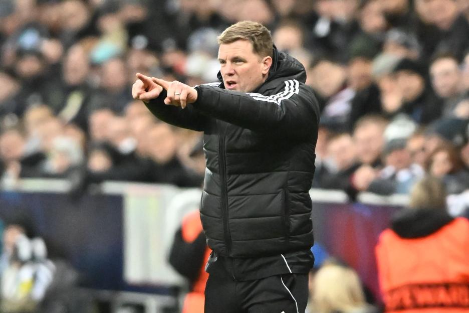 Soccer coach Eddie Howe points during a match between Newcastle United and PSV Eindhoven.