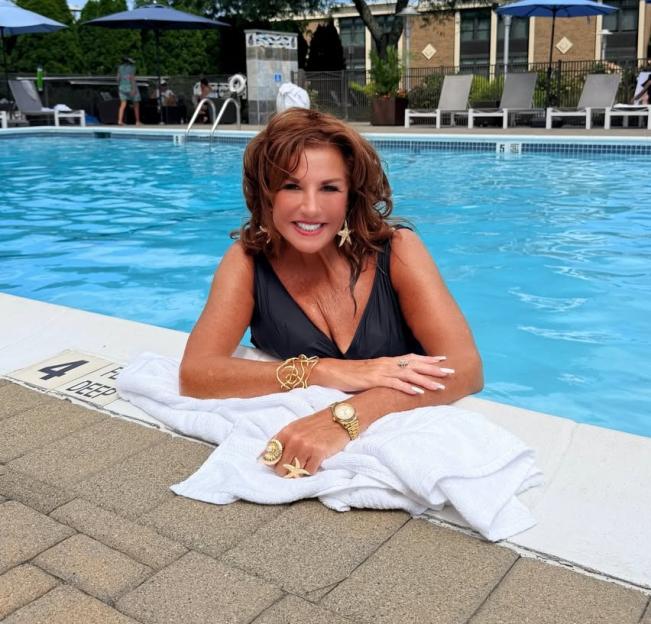 Abby Lee Miller from Dance Moms Stuns in Bathing Suit After Amazing Weight Loss Transformation!