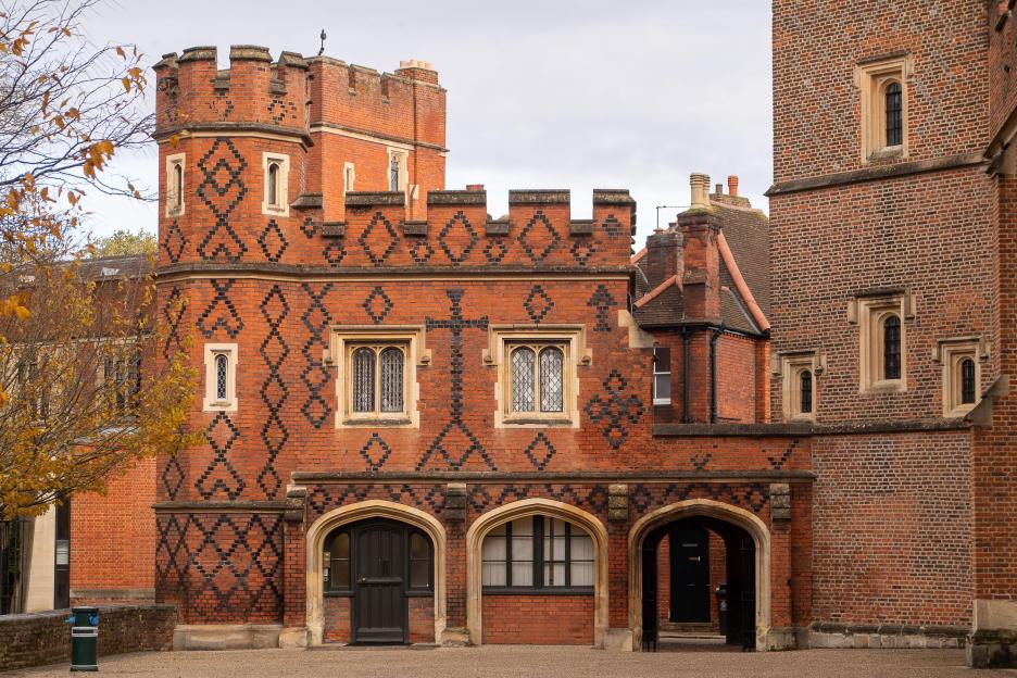 Eton, UK. 9th November, 2023. The famous public boarding school, Eton College in Eton, Windsor, Berkshire. Following a Thames Valley Police investigation, a former Eton College Modern Languages Master, Jacob Leland, has been charged with five counts