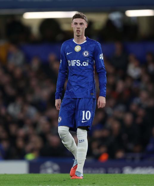 “Should Cole Palmer Join Man Utd? Expert Warns He Faces Tough Competition from Key Players”