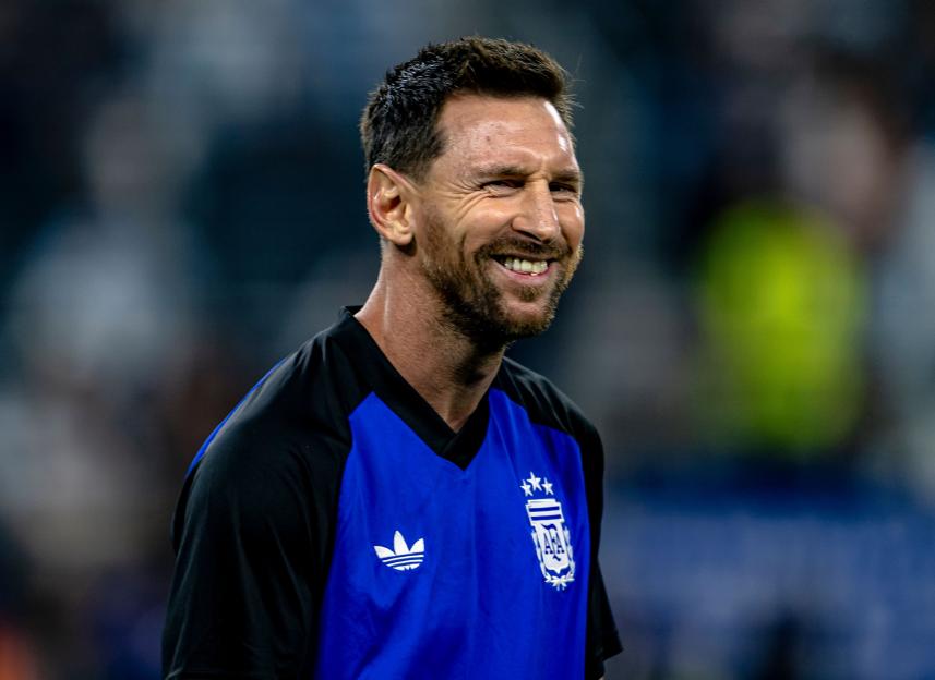 'Fans Left in Awe: Is Lionel Messi's Journey to the World Cup Final Too Easy?'