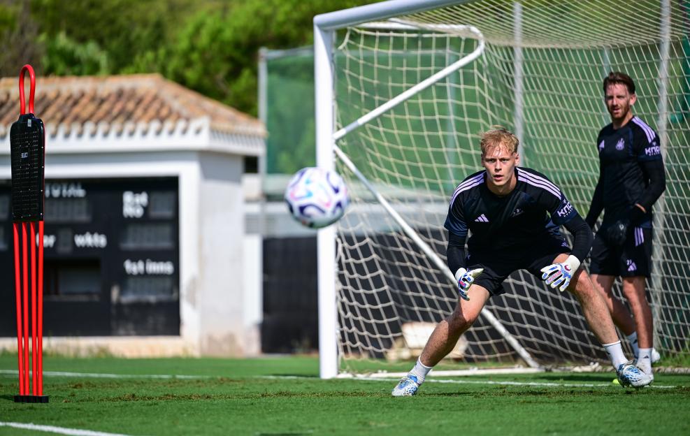 Newcastle United Unveil New Signing LukáA¿ Horní¿ek