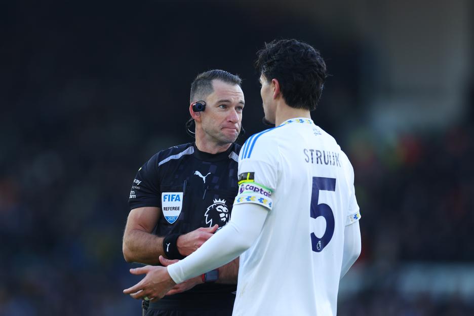 Leeds United v Manchester United - Premier League