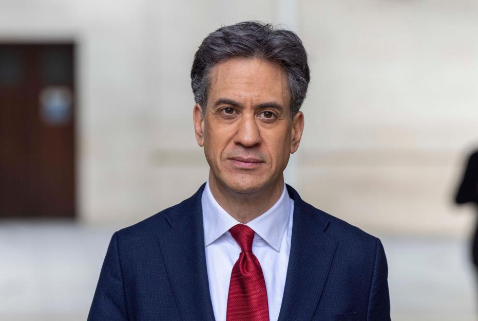 Labour MP Criticizes Ed Miliband's Net Zero Push for Harming Families and Advocates for North Sea Drilling Resumption