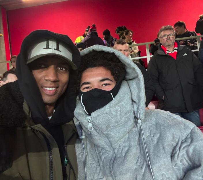 NINTCHDBPICT001054145598