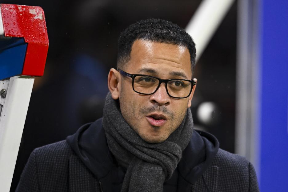 RC Strasbourg Head Coach Liam James Rosenior looking on.