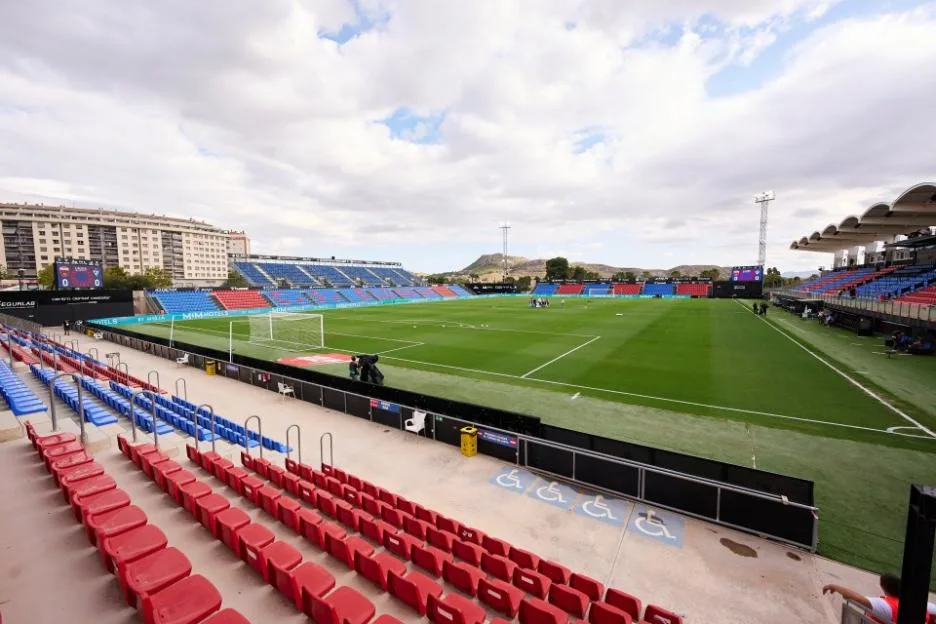 CD Eldense v SD Eibar - LaLiga Hypermotion 2026/27