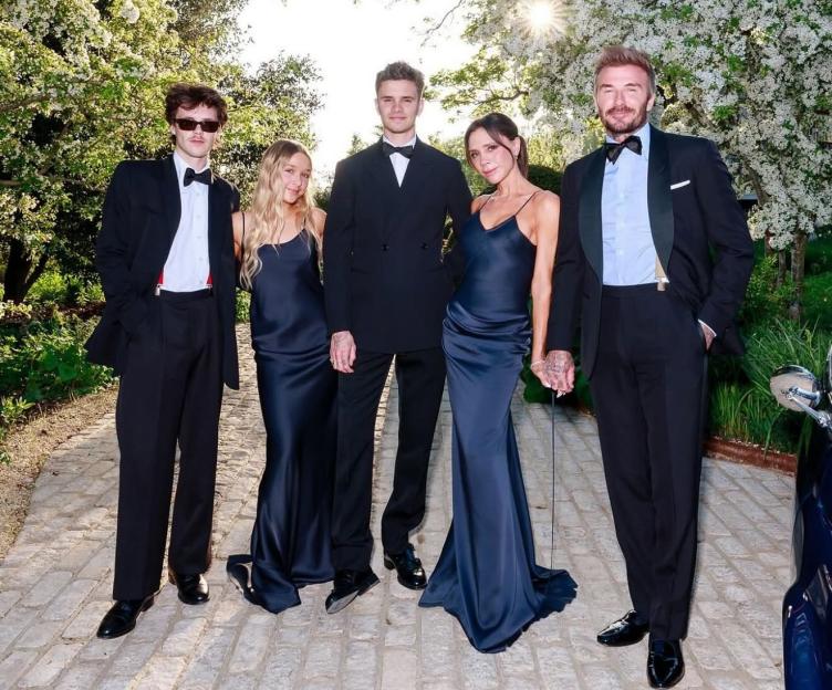 David and Victoria Beckham Clash with Neighbors Over Controversial 'Blackpool-Style' Lake Lights at Their £12M Cotswold Home