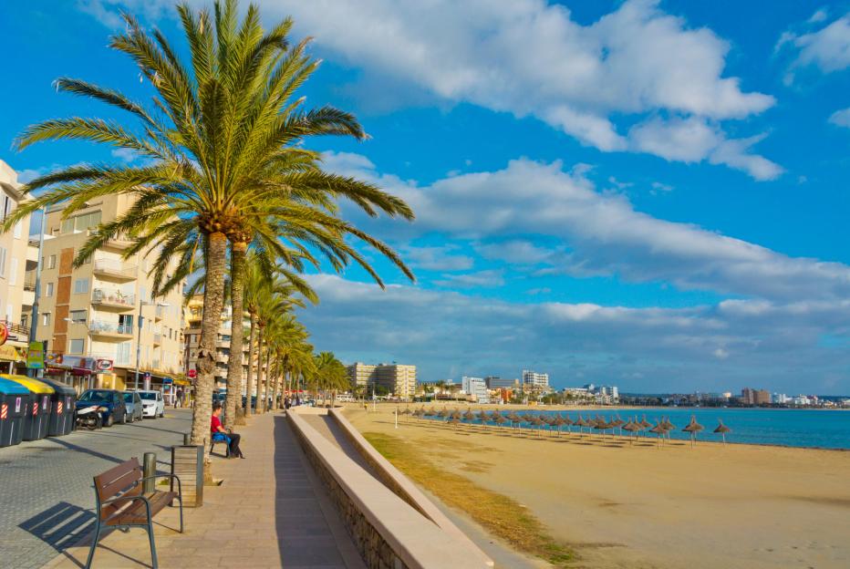 Beach promanade, Carrer Palangres, Platja de Palma, Can Pastilla, Palma, Mallorca, Balearic islands, Spain