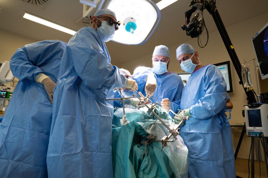 Keyhole brain aneurysm operation
