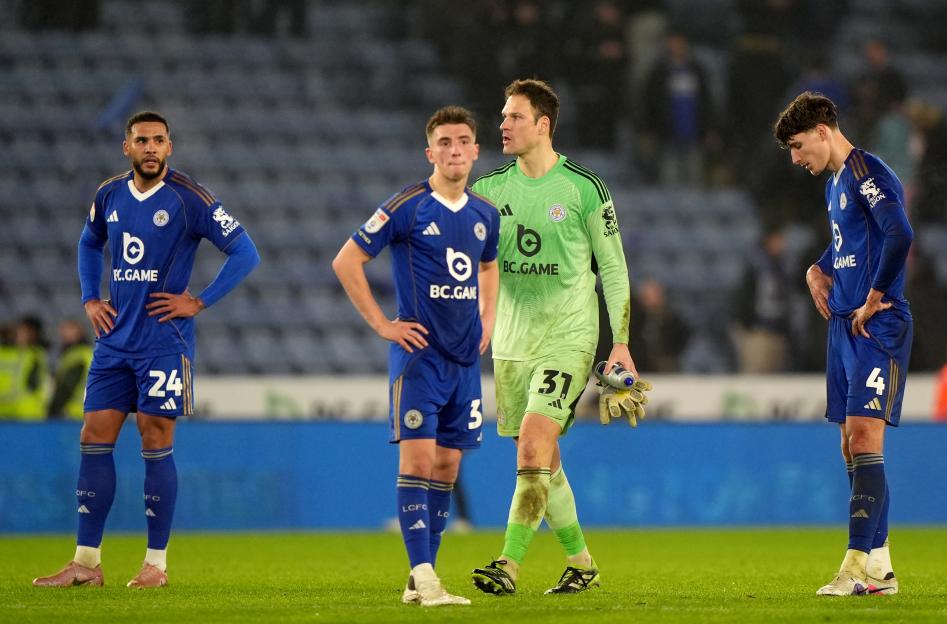 'From Heroes to Zeroes: Leicester's Shocking Collapse After Leading 3-0 in 'Unbelievable' Loss'