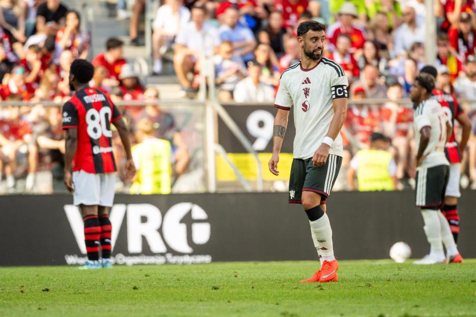 AC Milan vs Man Utd LIVE: Fernandes Blows Penalty as Amorim's Team Equalizes Harry Maguire's Opener – Latest Updates!