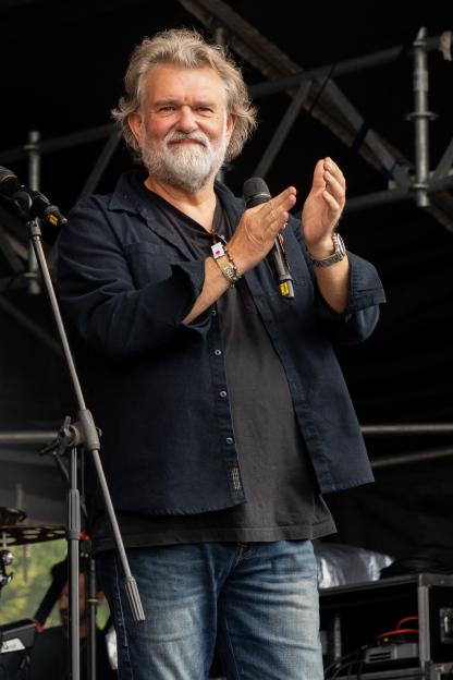 Si King of the Hairy Bikers on stage at Pub in The Park festival.
