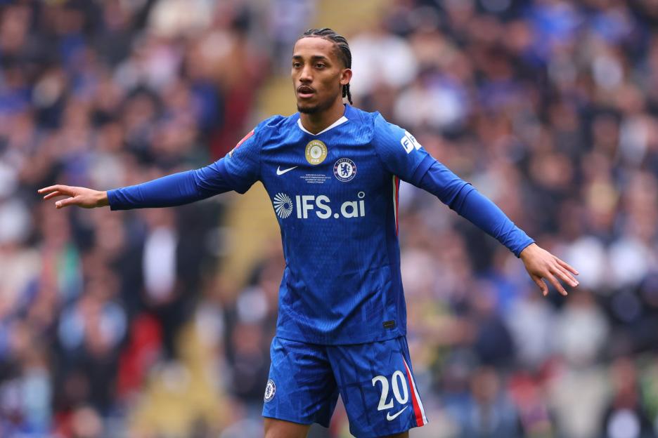 Unbelievable Brazil XI: Snubbed World Cup Stars Featuring FIVE Premier League Talents, a Chelsea Legend, and a Man Utd Misfit!