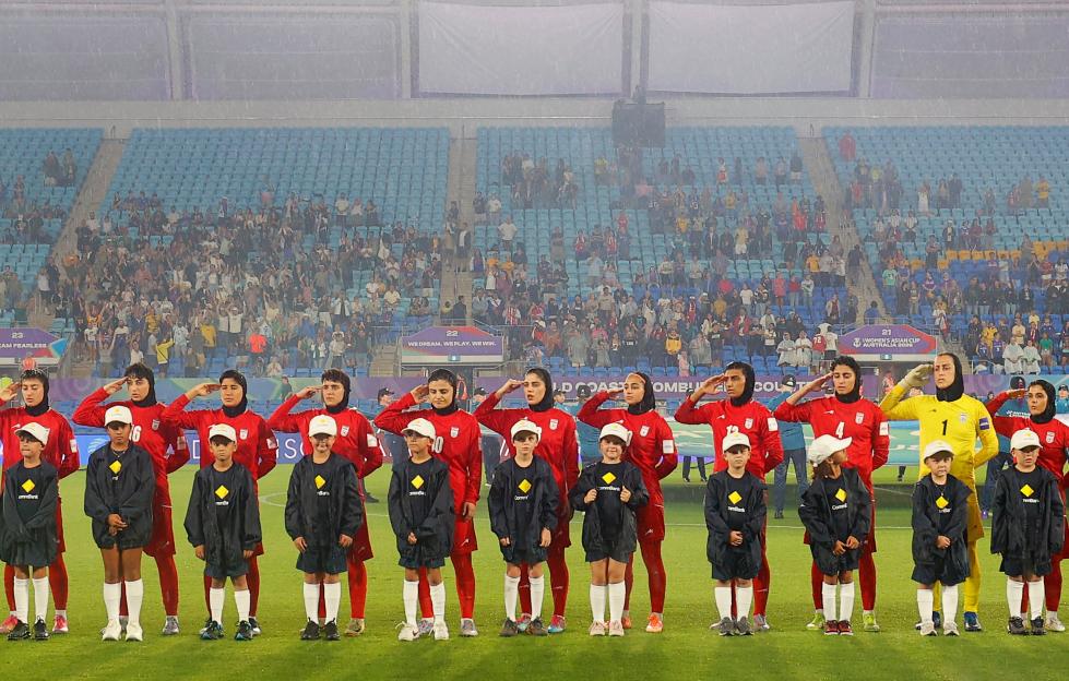 FBL-AFC-WOMEN-IRI-PHI