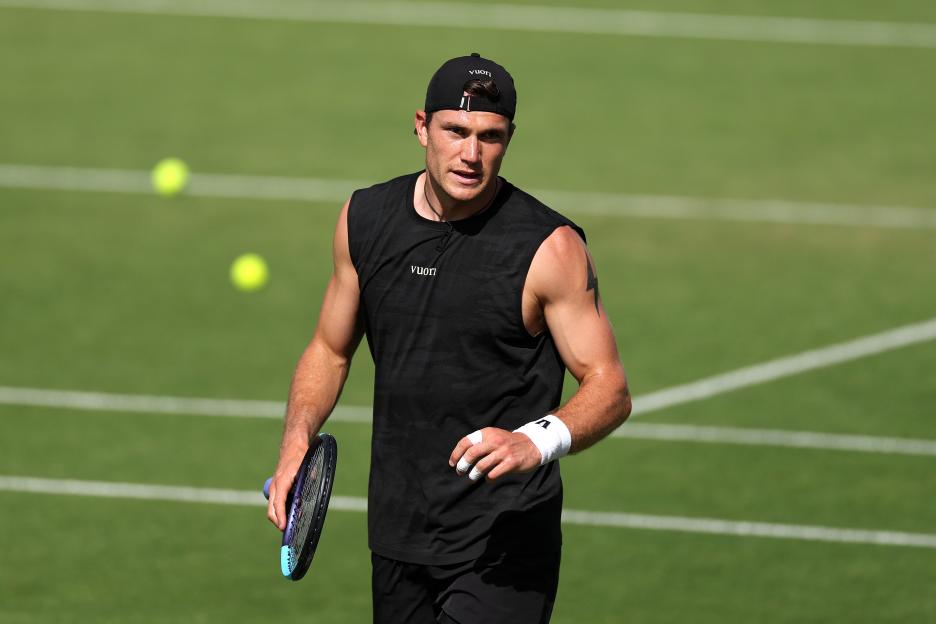 Jack Draper's Wimbledon Dreams Shattered by Injury Woes, Despite Andy Murray's Support