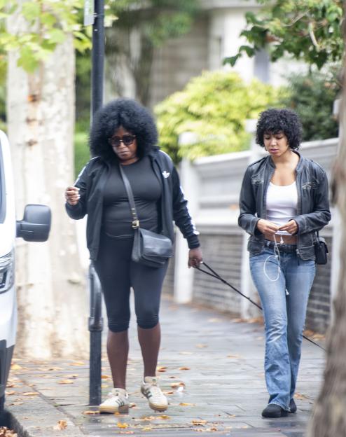 *EXC ALL ROUND* - 80s pop singer Mica Paris spotted out walking her dog along with her daughter Russia Mae in Notting Hill