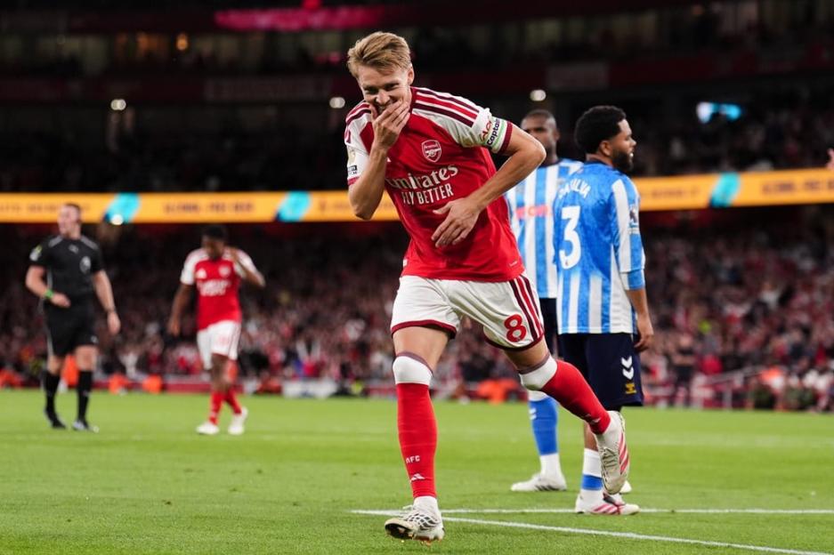 EPL Kickoff: Arsenal Secures 3-0 Victory Against Coventry in Title Defense Opener