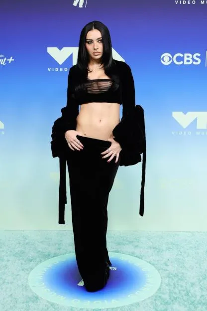 Charli xcx on the red carpet at the MTV Video Music Awards.