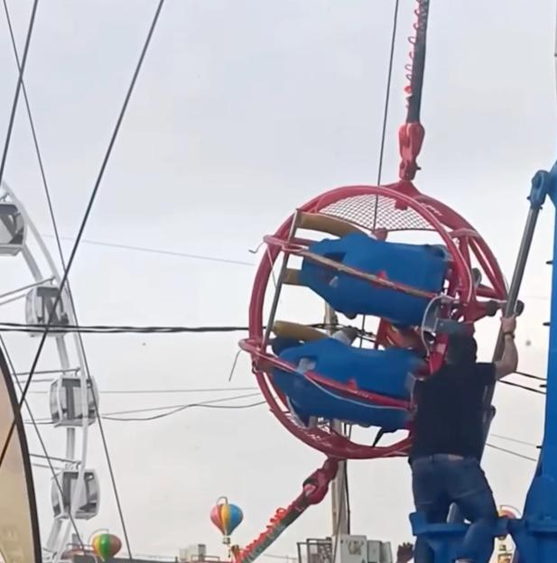 **FULL COPY BY NATALIA PENZA natypenza@gmail.com**.-TEL: +34 659 567 821** .THIS is the horror moment a cable snaps on a fairground ride and thrill-seekers come smashing towards the ground.
