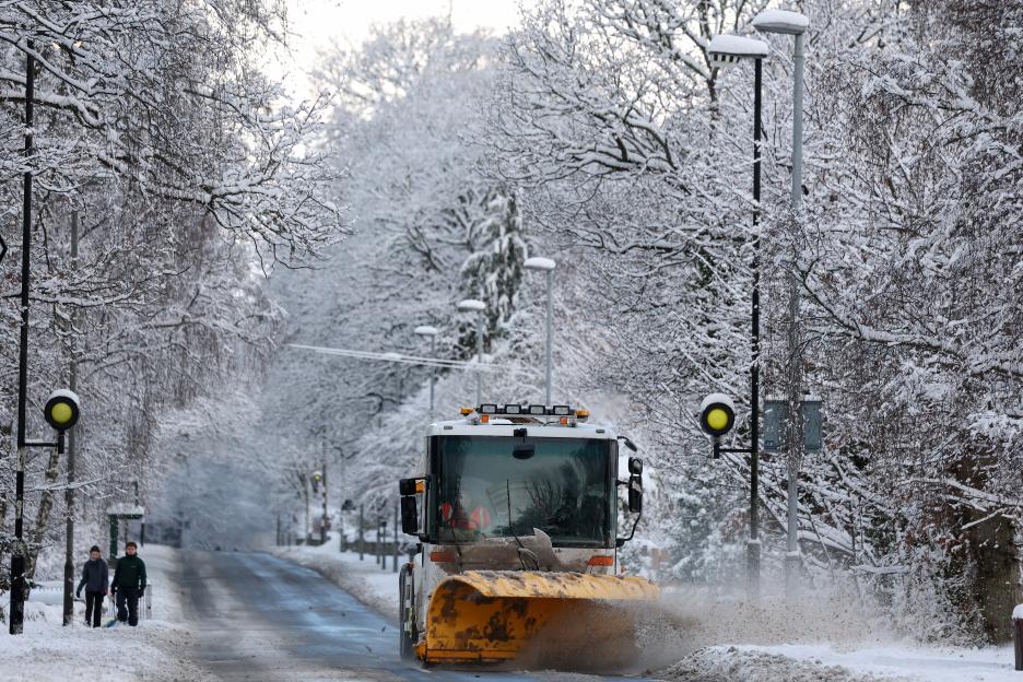 Snowploughs deployed to clear streets
