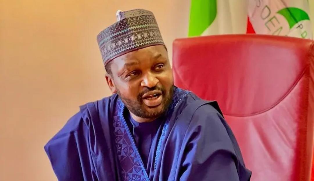 'Senator Lawal Blocked from Entering Vehicle with El-Rufai by DSS: 'He's a Senator, So What?' [VIDEO]'