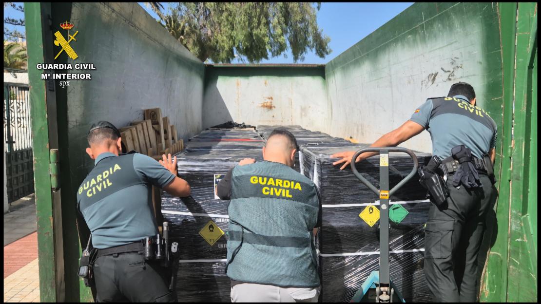 **FULL COPY BY NATALIA PENZA natypenza@gmail.com**.-TEL: +34 659 567 821** .POLICE in Tenerife have seized 13 tonnes of laughing gas in the second-largest seizure of its kind in Europe..