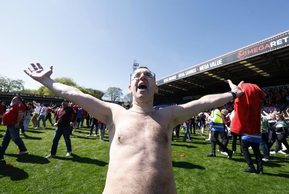 Rochdale v York City - Enterprise National League - Crown Oil Arena