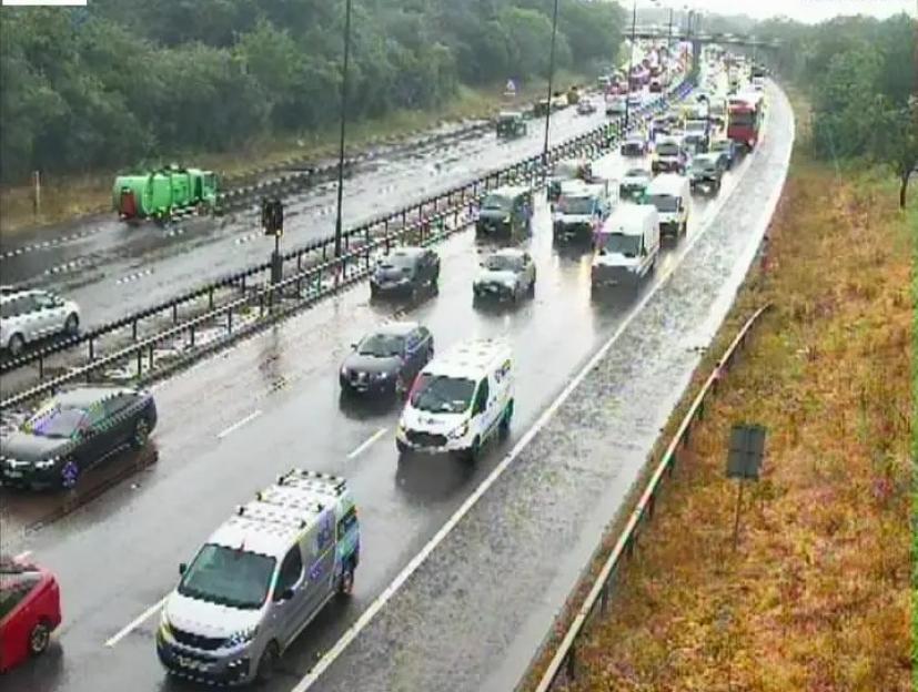M4 Near Heathrow Airport Shut Down After Serious Collision – Expect 20-Minute Delays!