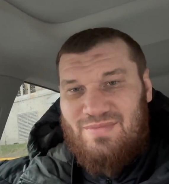 Arslanbek Makhmudov Challenges Anthony Joshua to November Bout Following Fury Defeat