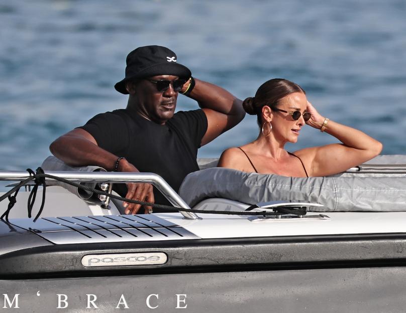 Michael Jordan and Yvette Prieto on a boat.