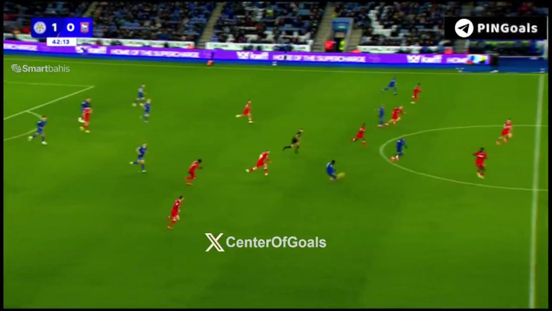 Leicester's Abdul Fatawu Scores Stunning Long-Range Goal That Puts David Beckham to Shame!