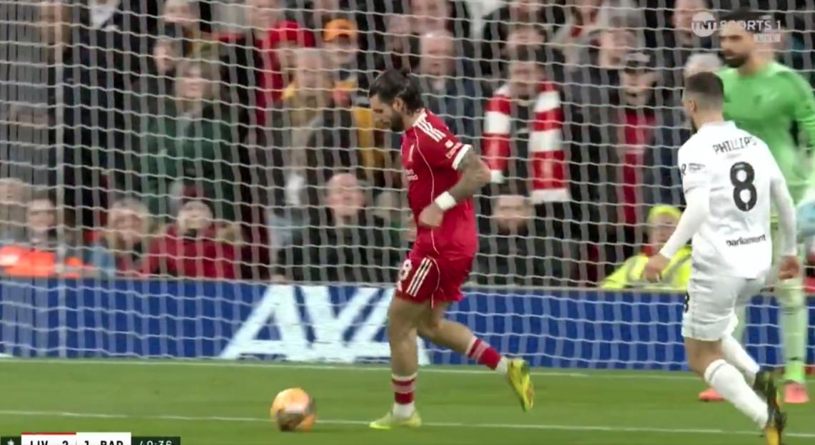 'Unbelievable Blunder: TNT Sports Pundits Shocked by Szoboszlai's Mistake for Liverpool'